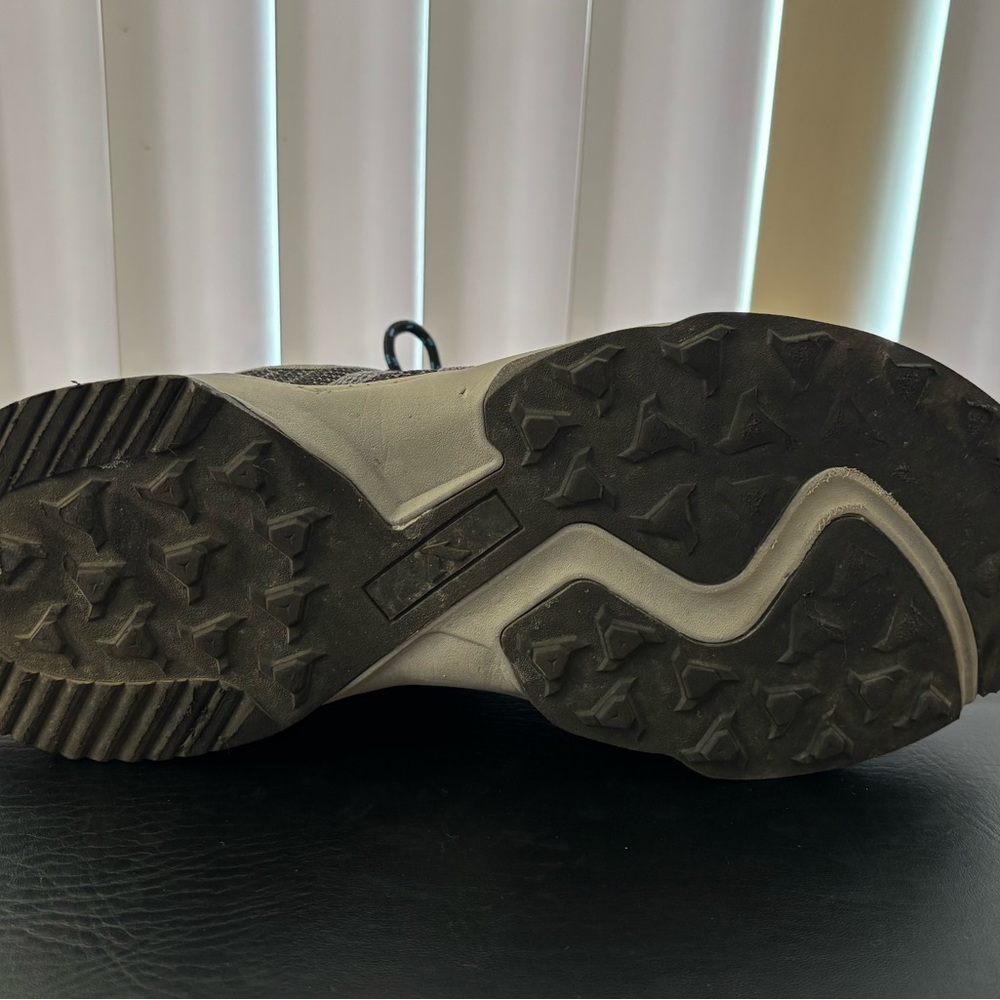 Men’s Territory Black, Grey, & Blue Athletic Sneakers 12 - Picture 9 of 16